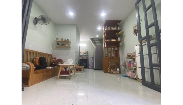 NHÀ 1/ ĐƯỜNG SỐ 5 - NGAY CHỢ BÌNH LONG - 24M2 - 2 TẦNG - 2PN GIÁ 2.3 TỶ TL